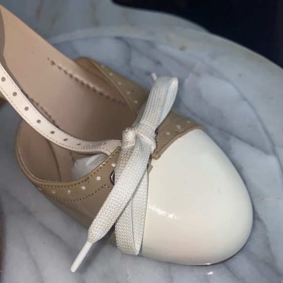 $800 Dolce&Gabbana D&G White Beige Nude Patent Leather Chunky Heels Bow 39 8 New - Picture 9 of 12